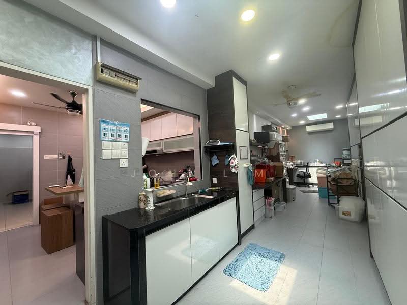 Rumah Berkembar untuk Dijual di Taman Setia Indah (Tebrau) - John Lim - Kitchen - PropertyGuru.com.my