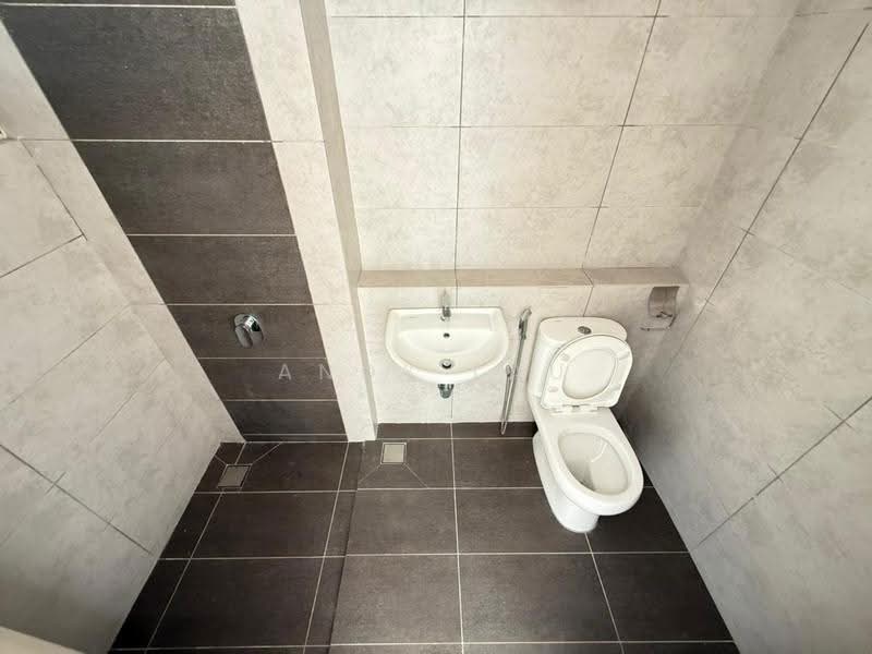 Condominium for Sale at Lake Point Residence - Andy Lau - Bathroom - PropertyGuru.com.my