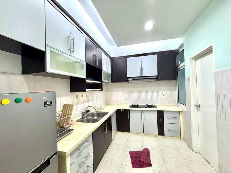 Kondominium untuk Disewa di Bayswater Resort Condominium - Alex Lim - Kitchen - PropertyGuru.com.my