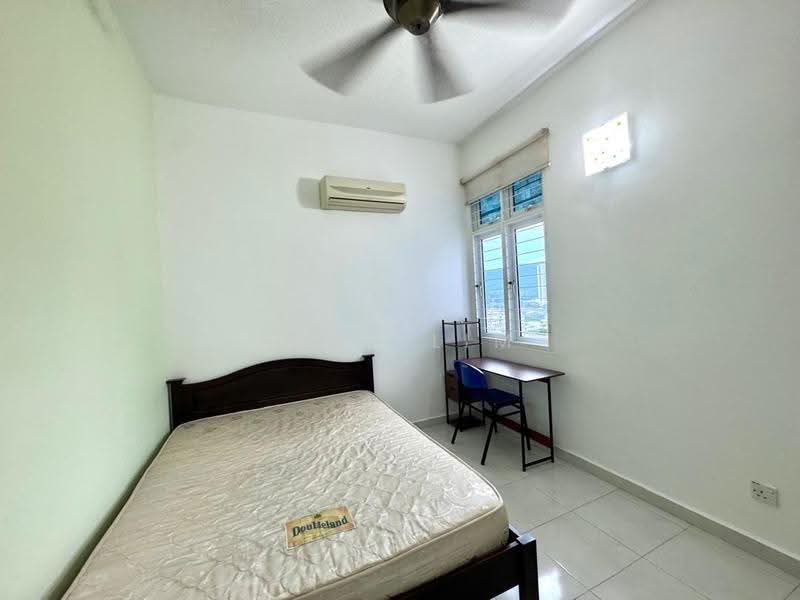 Kondominium untuk Disewa di Bayswater Resort Condominium - Alex Lim - Bedroom - PropertyGuru.com.my
