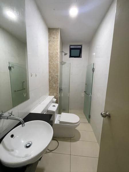 Kediaman Servis untuk Disewa di D'Summit Residences - Valerie Saw - Bathroom - PropertyGuru.com.my