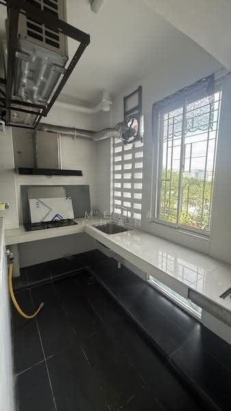 Kondominium untuk Disewa di Bungaraya Condominium - Emelia Chan - Kitchen - PropertyGuru.com.my