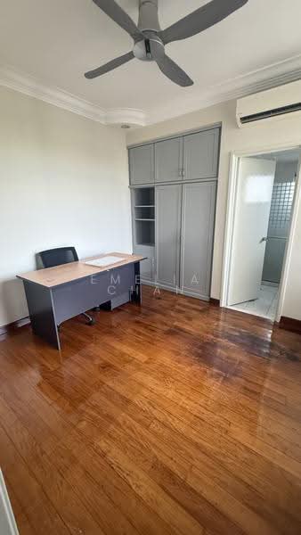 Kondominium untuk Disewa di Bungaraya Condominium - Emelia Chan - Study - PropertyGuru.com.my