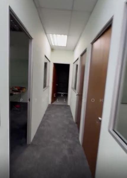 Shop / Office for Rent in Kuchai Business Park (Kuala Lumpur) - Aeric Petrelli Goh - Corridor - PropertyGuru.com.my