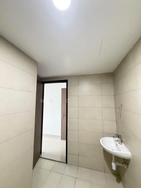 Service Residence for Rent at Vista Tiara (MBW Bay) - Hong Charng Lee - Bathroom - PropertyGuru.com.my