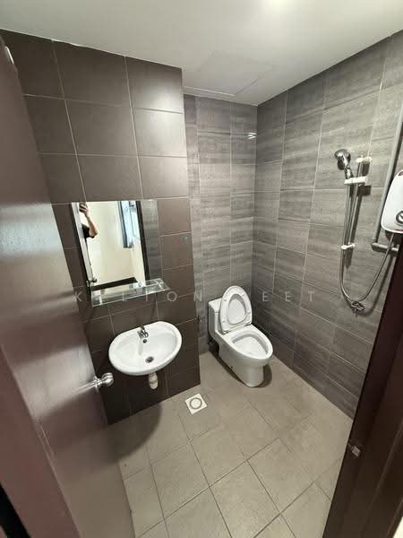 Service Residence for Rent at Symphony Tower (Menara Simfoni) - Kelton Seet - Bathroom - PropertyGuru.com.my