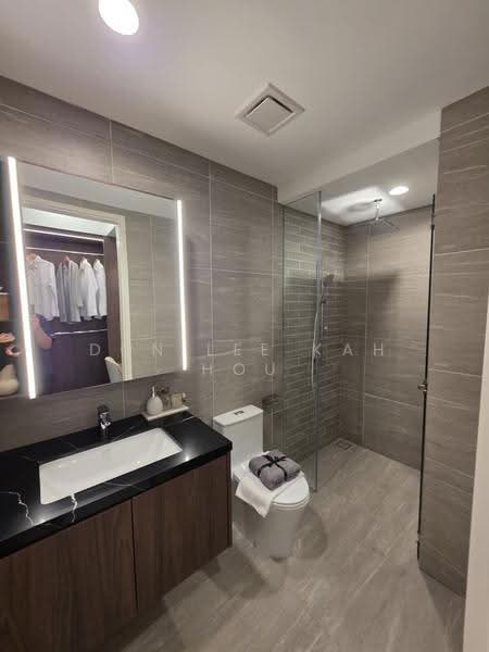 Service Residence for Sale at Times Square 2 - Don Lee Kah Hou - Bathroom - PropertyGuru.com.my