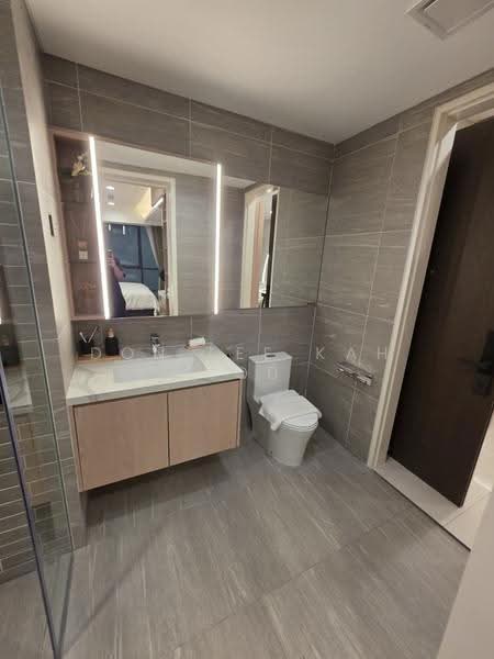 Service Residence for Sale at Times Square 2 - Don Lee Kah Hou - Bathroom - PropertyGuru.com.my