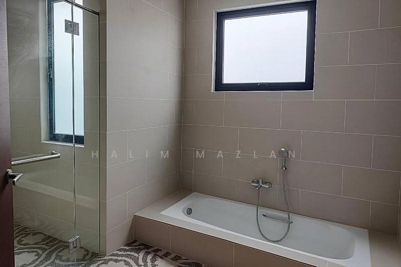 Rumah Teres 3-Tingkat untuk Disewa di 16 Sierra (Puchong) - Halim Mazlan - Bathroom - PropertyGuru.com.my
