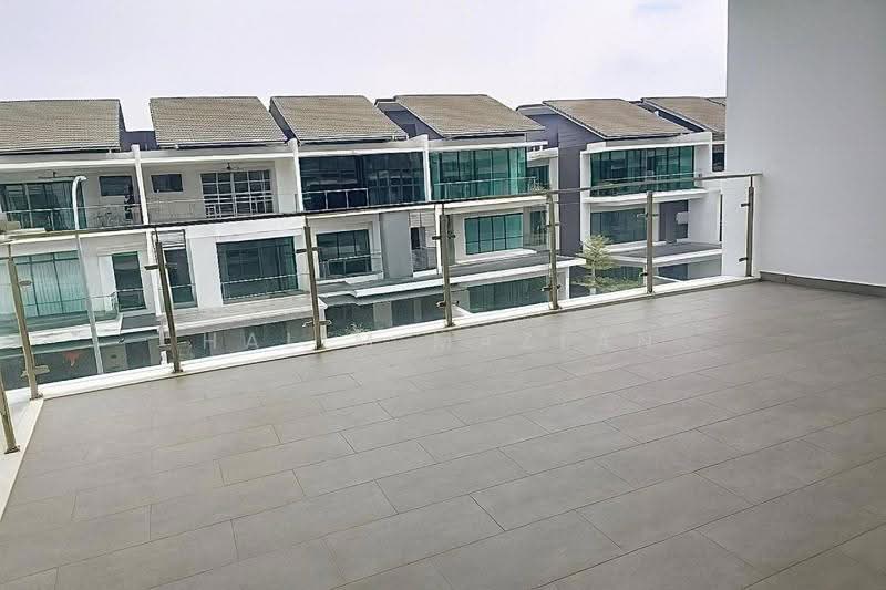 Rumah Teres 3-Tingkat untuk Disewa di 16 Sierra (Puchong) - Halim Mazlan - Exterior - PropertyGuru.com.my