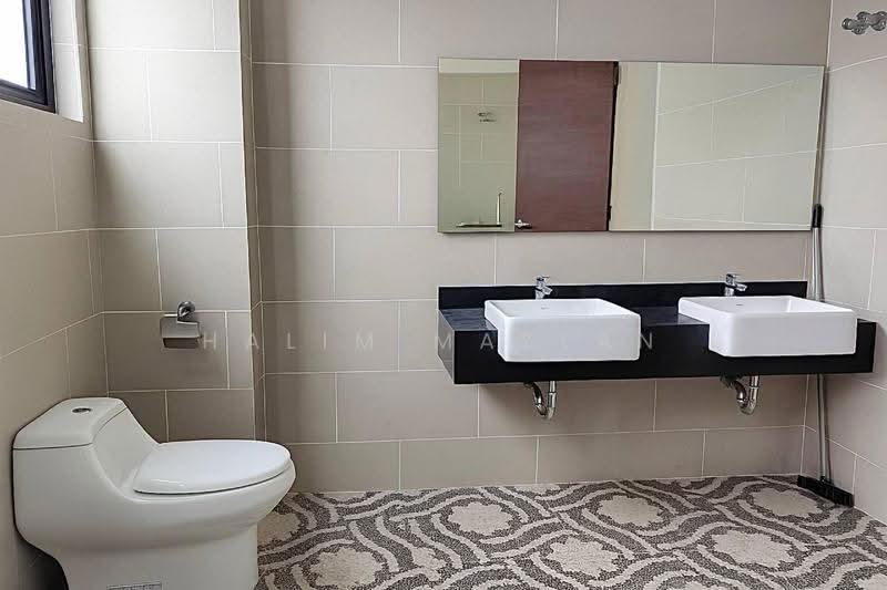 Rumah Teres 3-Tingkat untuk Disewa di 16 Sierra (Puchong) - Halim Mazlan - Bathroom - PropertyGuru.com.my