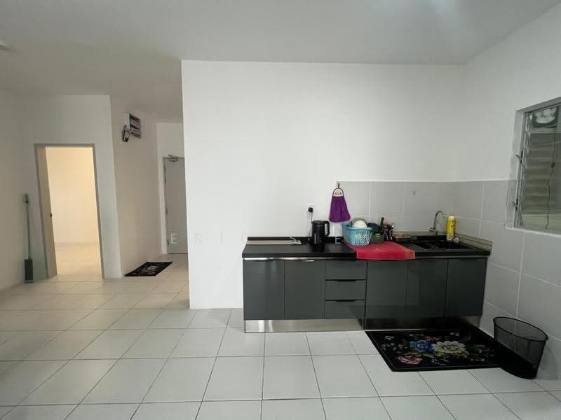 Condominium for Rent at Residensi Sateria - Eric Siew - Kitchen - PropertyGuru.com.my