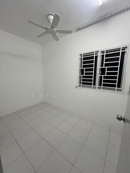 Condominium for Rent at Residensi Sateria - Eric Siew - Bedroom - PropertyGuru.com.my