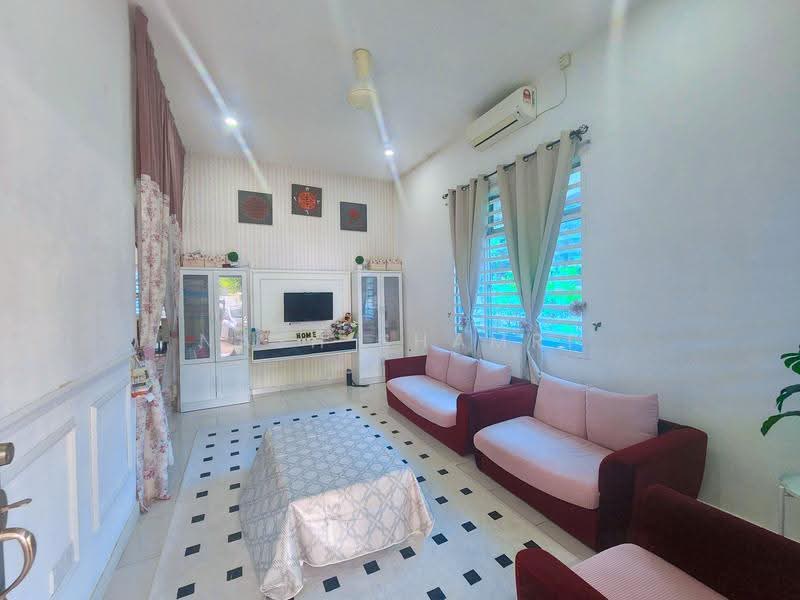 1-storey Terraced House for Sale in Kuantan (Pahang) - Nash Shamri - Living Room - PropertyGuru.com.my