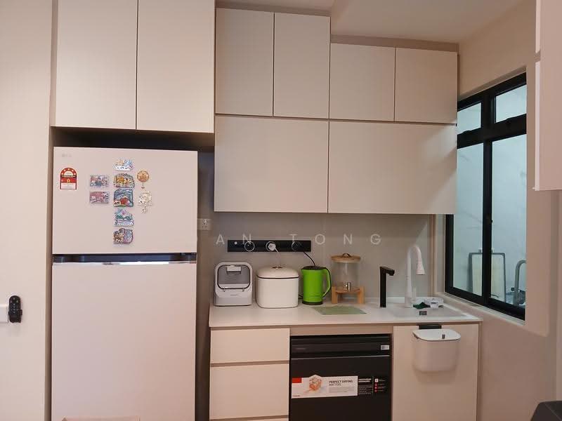 Service Residence for Sale at Sky View - Joan Tong - Kitchen - PropertyGuru.com.my