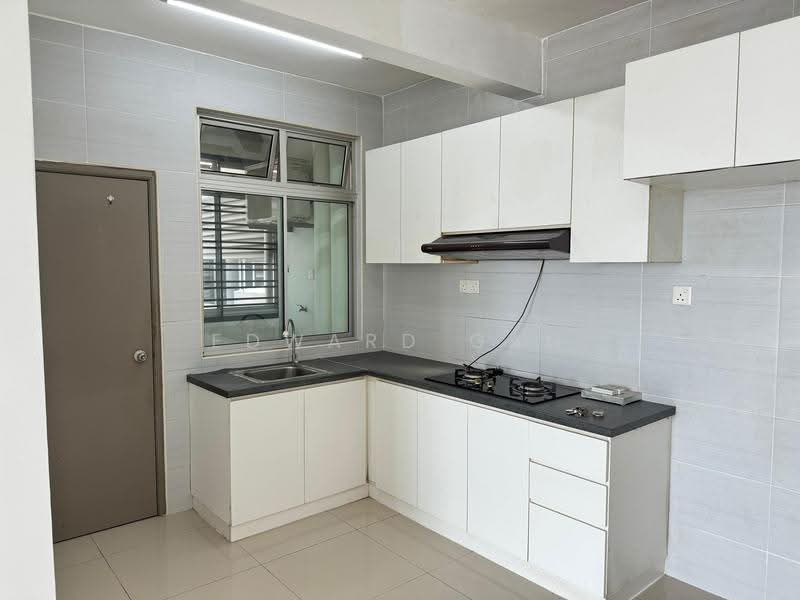 Kediaman Servis untuk Dijual di Larkin Heights - Edward Gan - Kitchen - PropertyGuru.com.my