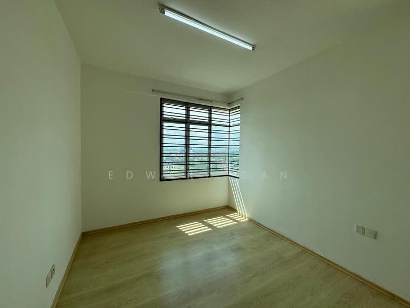 Kediaman Servis untuk Dijual di Larkin Heights - Edward Gan - Interior - PropertyGuru.com.my