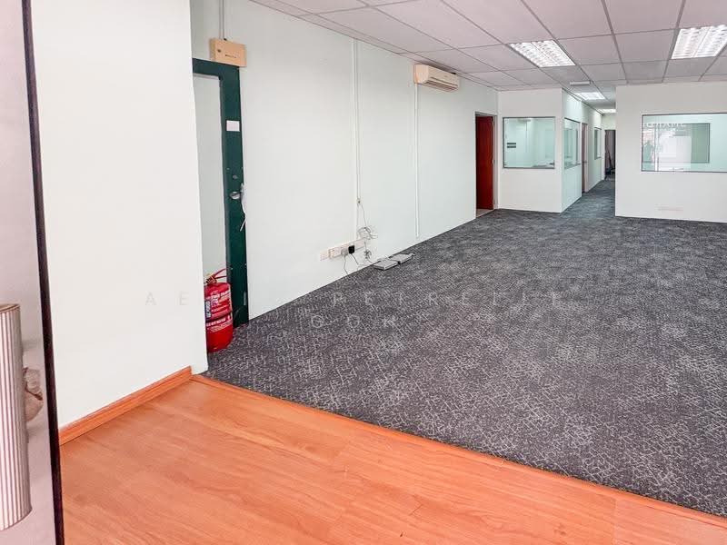 Shop / Office for Rent in Kuchai Lama (Kuala Lumpur) - Aeric Petrelli Goh - Interior - PropertyGuru.com.my
