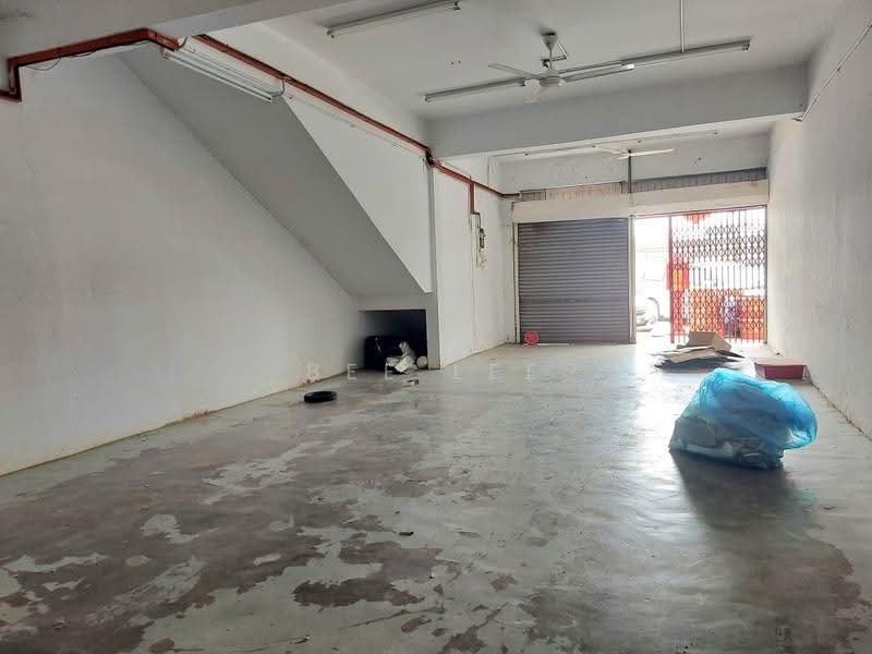 Shop for Rent in Kapar (Selangor) - Bee Lee - Interior - PropertyGuru.com.my