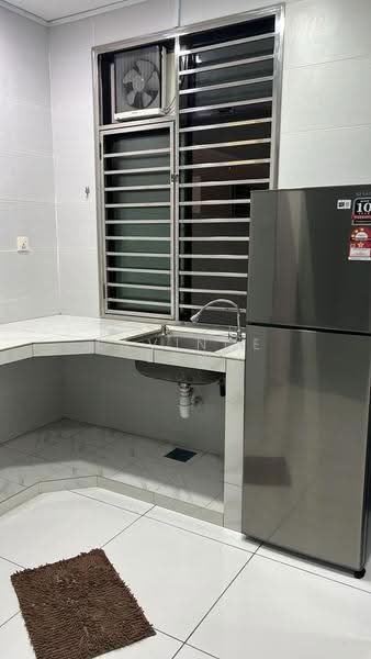 Kediaman Servis untuk Disewa di The Platino Serviced Apartment - LAVINCE LAW - Kitchen - PropertyGuru.com.my