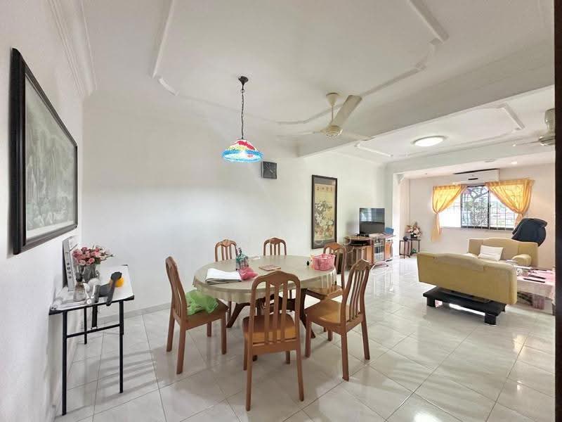 Rumah Teres 2-Tingkat untuk Dijual di Taman Semabok Jaya (Semabok) - Camie Goh - Living Room - PropertyGuru.com.my