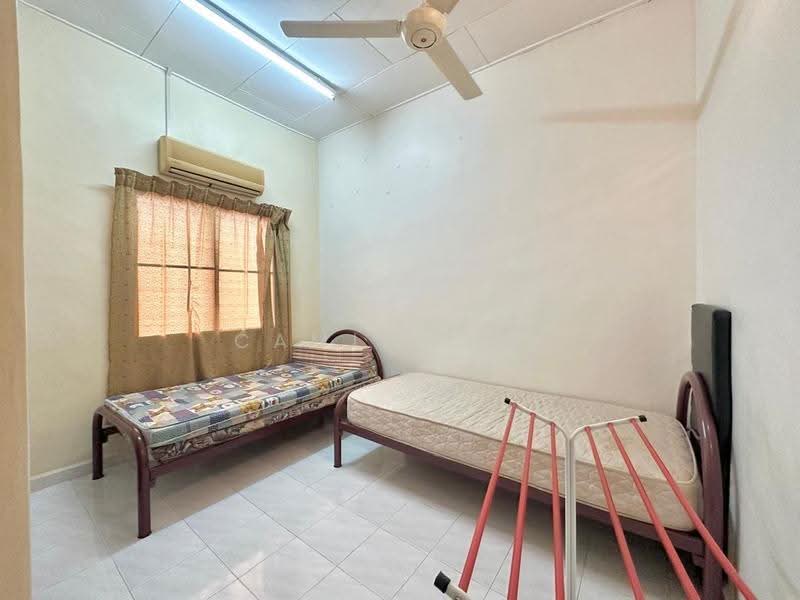 Rumah Teres 2-Tingkat untuk Dijual di Taman Semabok Jaya (Semabok) - Camie Goh - Bedroom - PropertyGuru.com.my