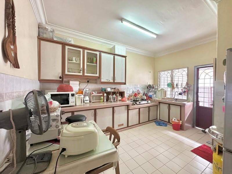 Rumah Teres 2-Tingkat untuk Dijual di Taman Semabok Jaya (Semabok) - Camie Goh - Kitchen - PropertyGuru.com.my
