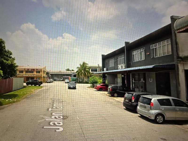 Shop / Office for Sale in Kawasan Perindustrian Balakong (Balakong) - Angeline S B Lau - Exterior - PropertyGuru.com.my