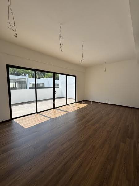 4-storey Terraced House for Sale in Damansara Perdana (Selangor) - Naomi Thing - Living Room - PropertyGuru.com.my