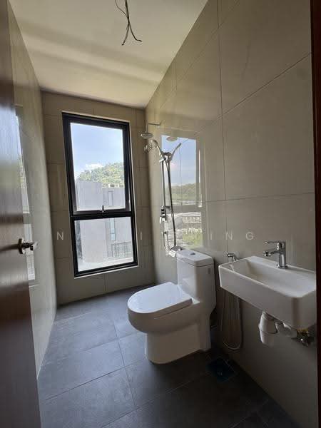 4-storey Terraced House for Sale in Damansara Perdana (Selangor) - Naomi Thing - Bathroom - PropertyGuru.com.my