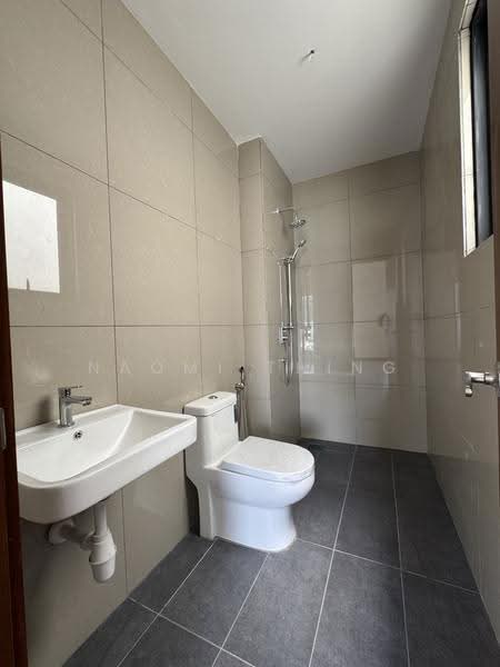 4-storey Terraced House for Sale in Damansara Perdana (Selangor) - Naomi Thing - Bathroom - PropertyGuru.com.my