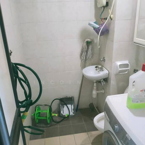 Kondominium untuk Dijual di Monte Bayu - Lincoln Tan - Bathroom - PropertyGuru.com.my