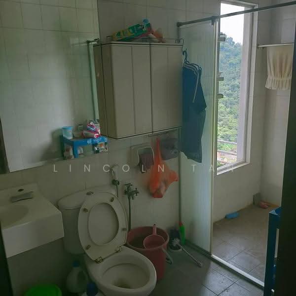 Kondominium untuk Dijual di Monte Bayu - Lincoln Tan - Bathroom - PropertyGuru.com.my