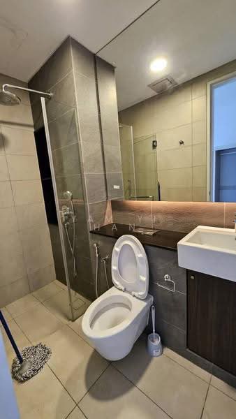 Service Residence for Sale at Lot 15 - Yam Yi Han - Bathroom - PropertyGuru.com.my