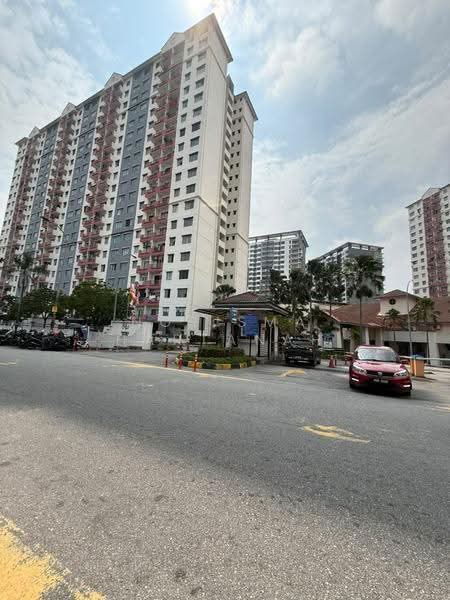 Apartment for Sale at Vista Pinggiran Apartment - Norisma Hartanah - Exterior - PropertyGuru.com.my