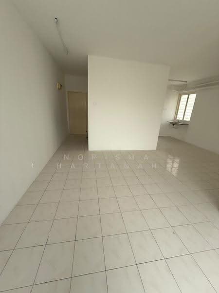 Apartment for Sale at Vista Pinggiran Apartment - Norisma Hartanah - Interior - PropertyGuru.com.my