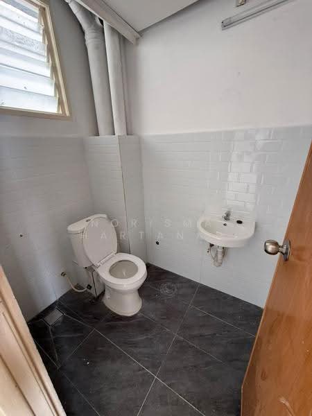 Apartment for Sale at Vista Pinggiran Apartment - Norisma Hartanah - Bathroom - PropertyGuru.com.my