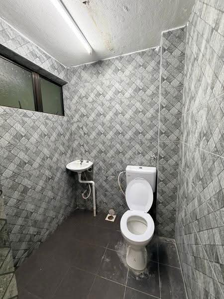 Rumah Teres 2-Tingkat untuk Dijual di Taman Sri Muhibbah (Kulai) - Lik Xuan Chai - Bathroom - PropertyGuru.com.my
