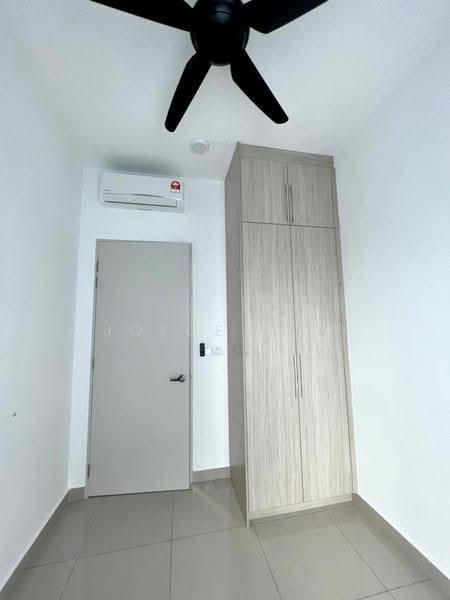 Service Residence for Sale at Citizen 2 - Joyce Low - Interior - PropertyGuru.com.my