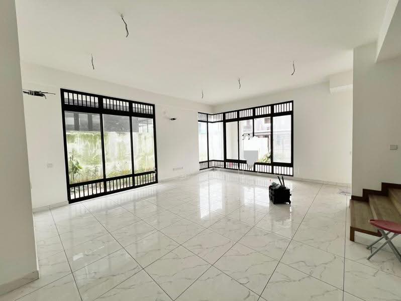 Semi-Detached House for Sale in Setia Tropika (Johor Bahru) - Jit Sin Cheah - Living Room - PropertyGuru.com.my