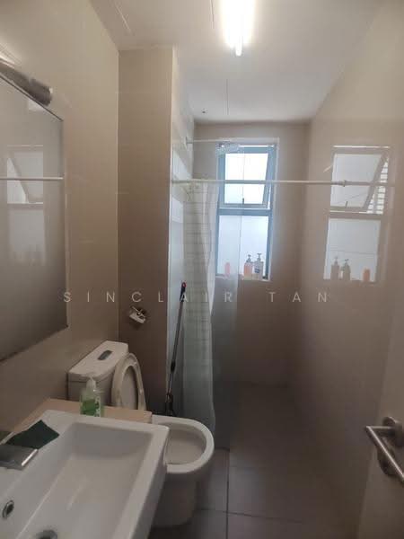 Kediaman Servis untuk Dijual di South View - Sinclair Tan - Bathroom - PropertyGuru.com.my