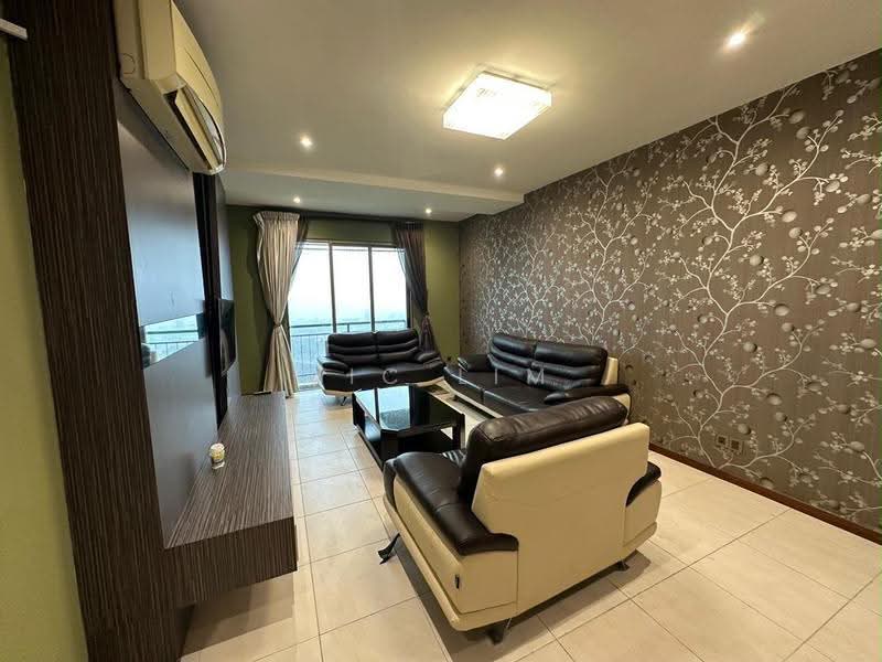 Pangsapuri untuk Dijual di Molek Pine 2 - Vic Lim - Living Room - PropertyGuru.com.my