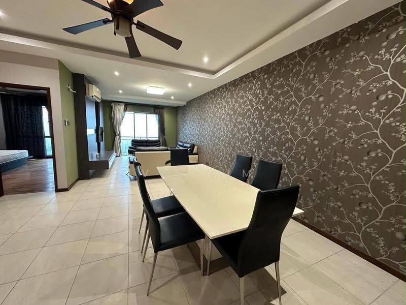Pangsapuri untuk Dijual di Molek Pine 2 - Vic Lim - Living Room - PropertyGuru.com.my