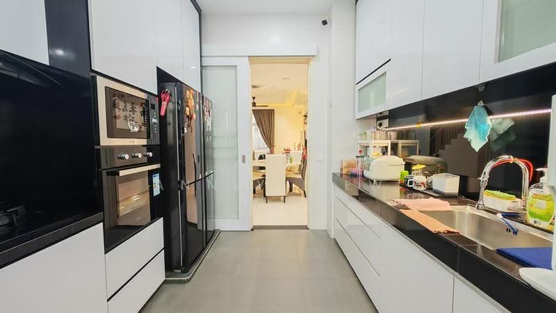 2-storey Terraced House for Sale in Johor Bahru (Johor) - Annly Liew - Kitchen - PropertyGuru.com.my