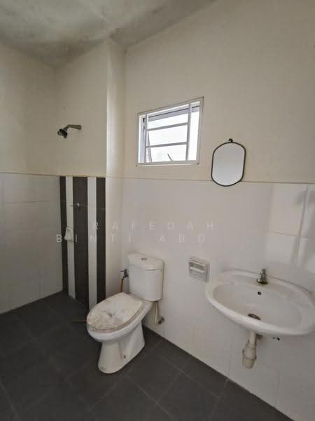 2-storey Terraced House for Sale in Alam Suria (Puncak Alam) - Rafedah Binti Abdul Aziz - Bathroom - PropertyGuru.com.my