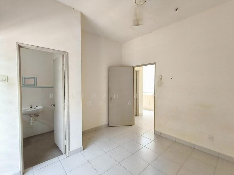 2-storey Terraced House for Sale in Alam Suria (Puncak Alam) - Rafedah Binti Abdul Aziz - Interior - PropertyGuru.com.my