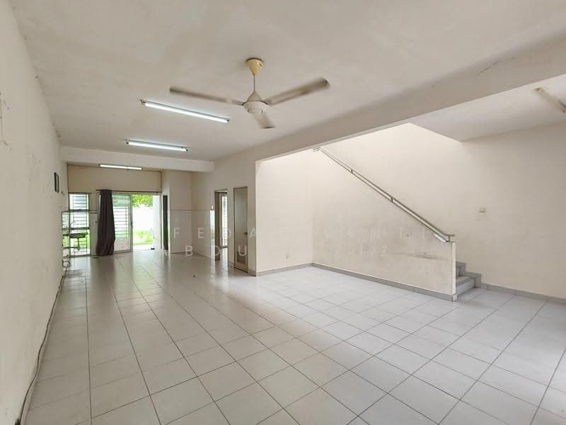 2-storey Terraced House for Sale in Alam Suria (Puncak Alam) - Rafedah Binti Abdul Aziz - Living Room - PropertyGuru.com.my