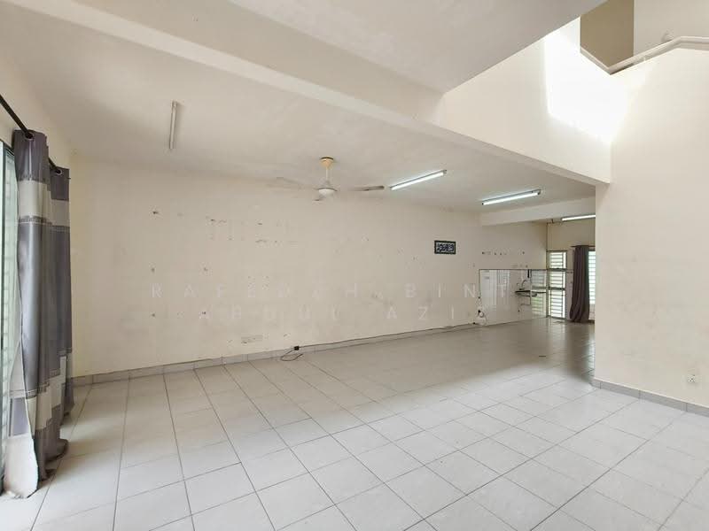2-storey Terraced House for Sale in Alam Suria (Puncak Alam) - Rafedah Binti Abdul Aziz - Living Room - PropertyGuru.com.my