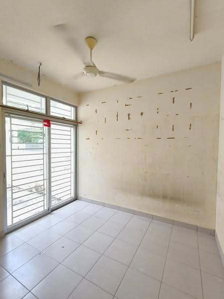 2-storey Terraced House for Sale in Alam Suria (Puncak Alam) - Rafedah Binti Abdul Aziz - Interior - PropertyGuru.com.my