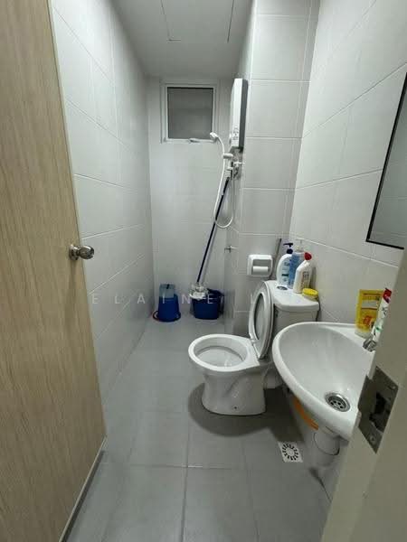 Kondominium untuk Disewa di Ideal Residency - Elaine Lee - Bathroom - PropertyGuru.com.my